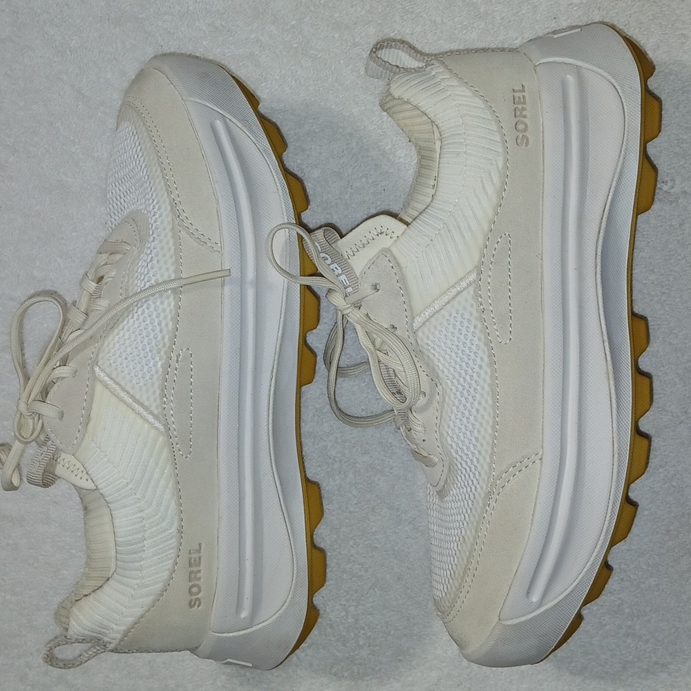 Sorel ONA 503 Everyday Low Knit Platform Sea Salt Chalk Sneakers Size 7.5